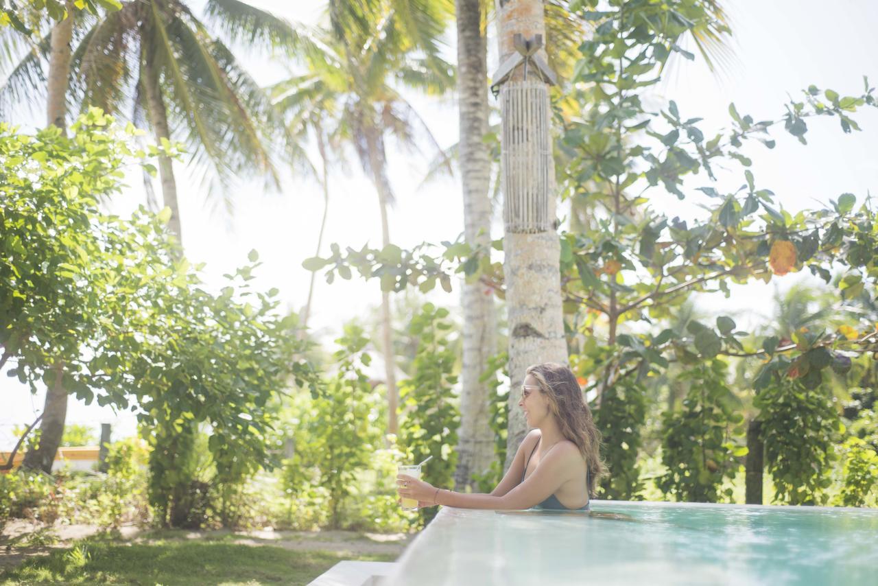 Bravo Beach Resort General Luna  Eksteriør bilde